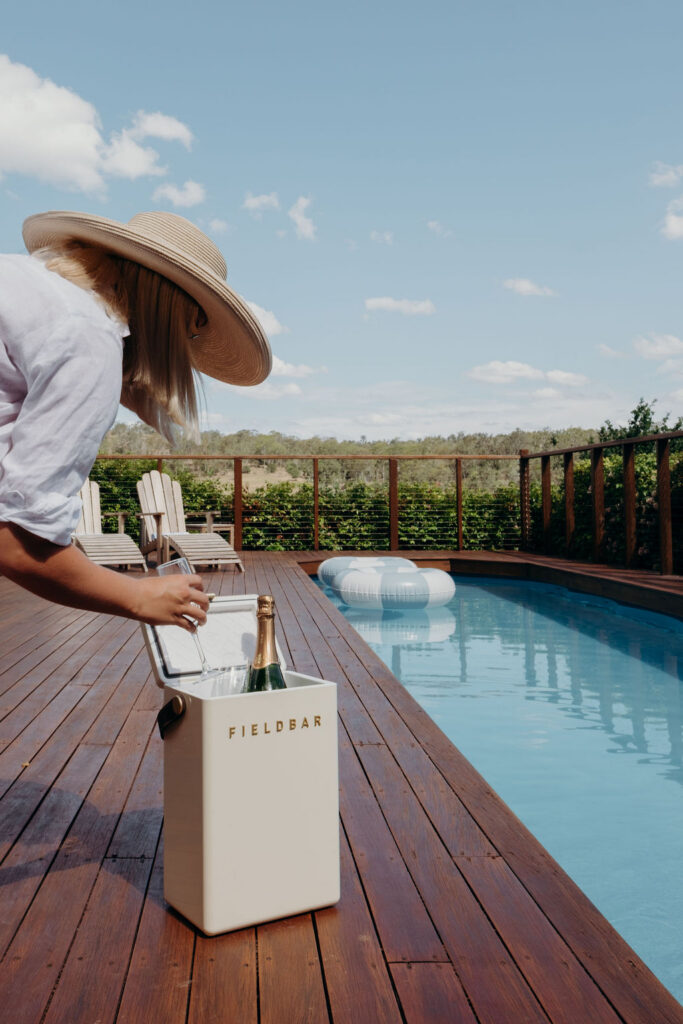 Drinks by the magnesium pool. Bunnyconnellen Winter Accommodation